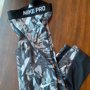 Nike Pro leggings